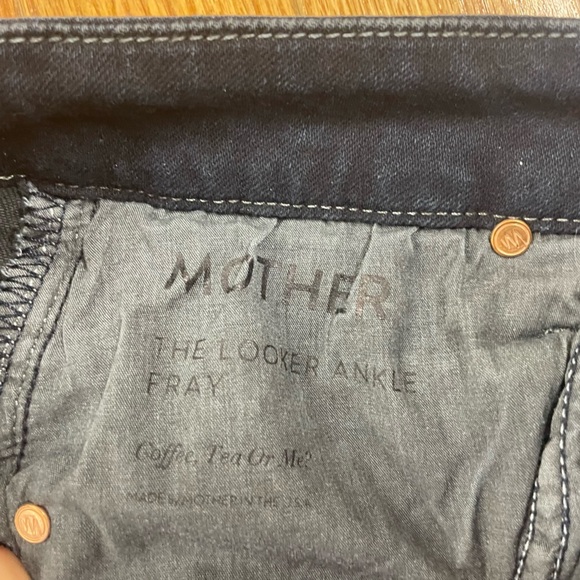 Mother The Looker Ankle Fray in Coffee, Tea, or Me? 25 - Picture 6 of 7